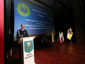 Przemówienie Komendanta Powiatowego Policji w Trzebnicy komisarza Grzegorza Maciaga