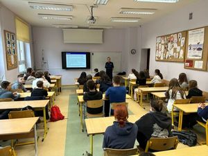 Policjanci rozmawiali z uczniami o cyberprzemocy, a także hejcie.