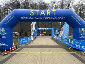 zdjęcie przedstawiające start i metę