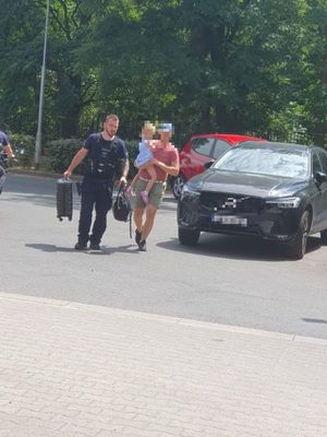 3,5-letnia dziewczynka przewieziona do szpitala pod eskortą policji