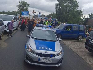 Trzebniccy policjanci dbali o bezpieczeństwo pielgrzymów