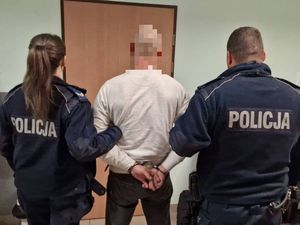 Trzebniccy policjanci zatrzymali w jeden dzień 5 osób poszukiwanych