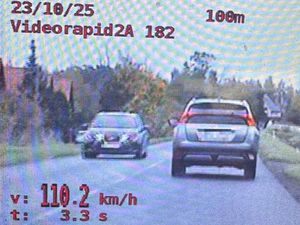 64-latek stracił prawo jazdy, bo zignorował ograniczenie prędkości