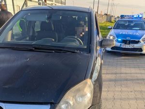 Był nietrzeźwy oraz posiadał dożywotni zakaz prowadzenia pojazdów. Mieszkaniec powiatu trzebnickiego doprowadzony do sądu w trybie przyśpieszonym został skazany na 1,5 roku pozbawienia wolności