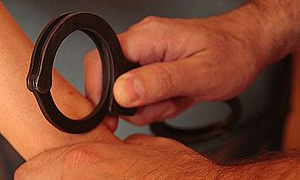 Obywatel Kolumbii odpowie za usiłowanie zabójstwa – został namierzony dzięki doświadczeniu i wiedzy trzebnickiego policjanta