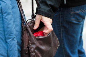 Uważajmy na kieszonkowców, szczególnie w okresie przedświątecznym