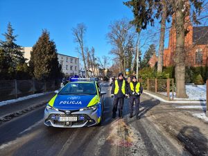 Policjanci zabezpieczali Orszak Trzech Króli w Obornikach Śląskich oraz Żmigrodzie