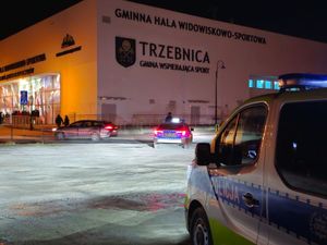 „STRIKE KING” pod czujnym okiem policjantów – bezpieczna sportowa sobota w Trzebnicy