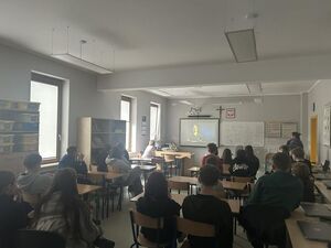 Stop hejtowi – ważna lekcja odpowiedzialności w Kuźniczysku